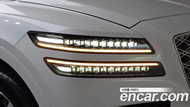 Genesis GV80 — Фото автомобиля 22