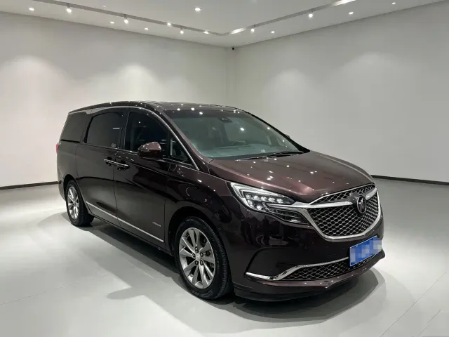 Buick GL8 — Фото автомобиля 3