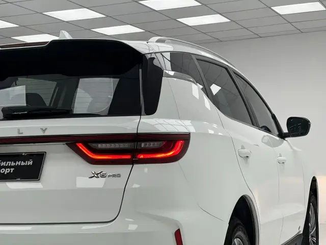 Geely Vision X6 — Фото автомобиля 9