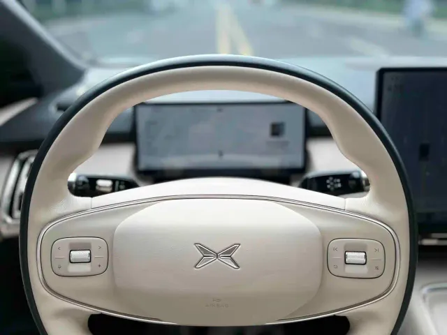 Xpeng P7+ — Фото автомобиля 15