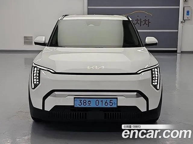 Kia EV3 — Фото автомобиля 2