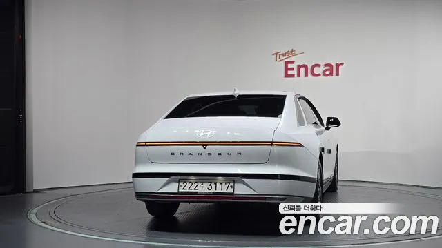 Hyundai Grandeur GN7 — Фото автомобиля 4