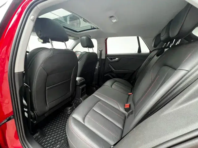 Audi Q2L — Фото автомобиля 12