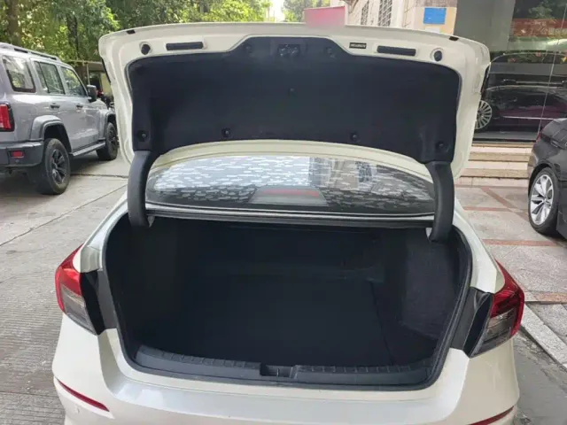 Honda Civic — Фото автомобиля 18