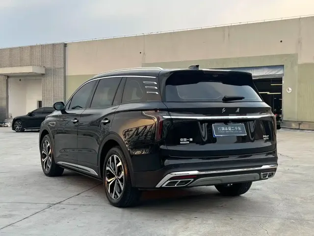 Hongqi HS7 — Фото автомобиля 13