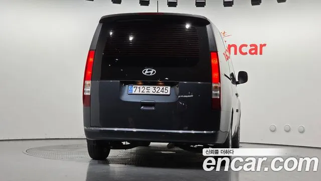 Hyundai Staria Staria — Фото автомобиля 4