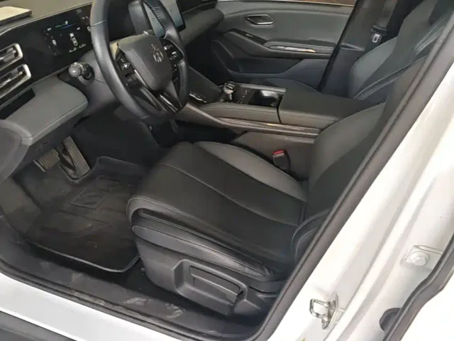 BYD Qin L — Фото автомобиля 14