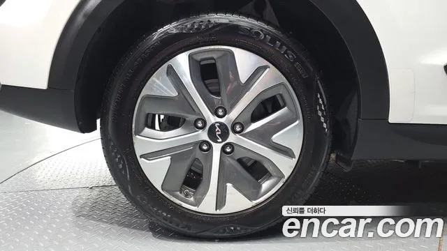 Kia Niro Niro Plus Air — Фото автомобиля 5
