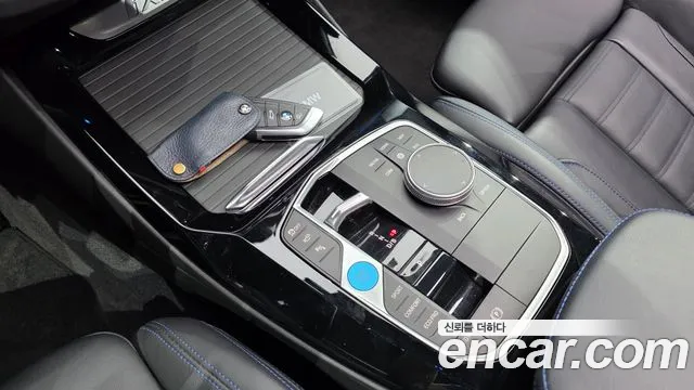 BMW iX3 G08 (2020–2024) — Фото автомобиля 12