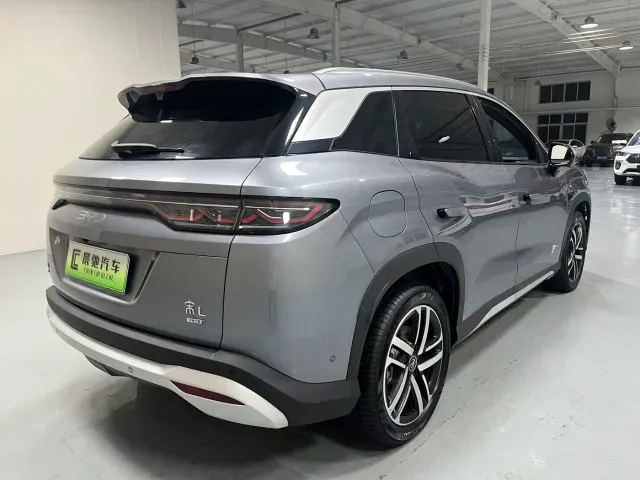BYD Song L DM-i — Фото автомобиля 4