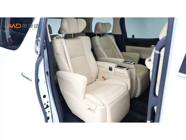 Toyota Alphard — Фото автомобиля 8
