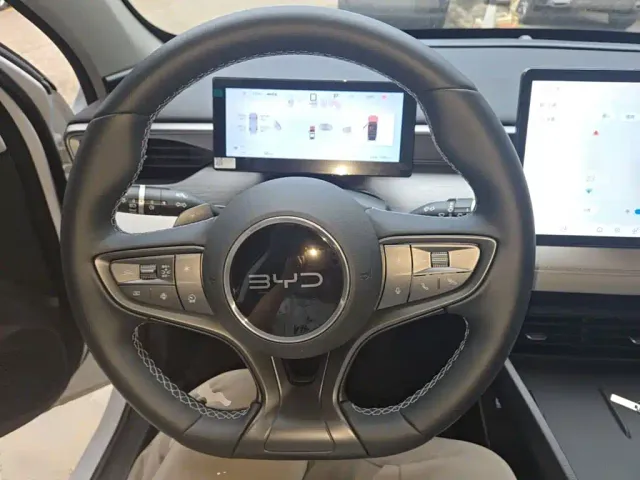 BYD Seal 05 DM-i — Фото автомобиля 10