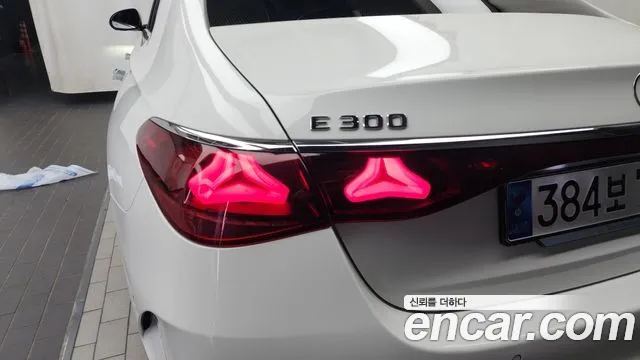Mercedes-Benz E-Class E-класс W214 — Фото автомобиля 21