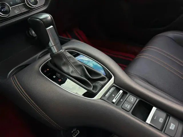 Honda ZR-V — Фото автомобиля 13