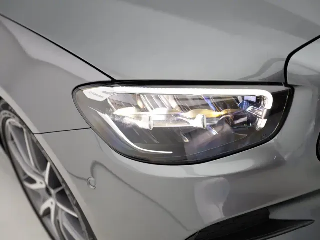 Mercedes-Benz E-Class — Фото автомобиля 25