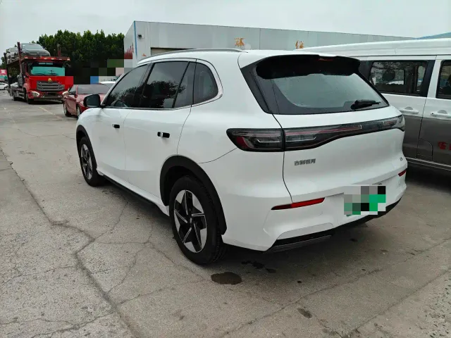 Geely Galaxy E5 — Фото автомобиля 9