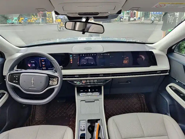 Lincoln Corsair — Фото автомобиля 10