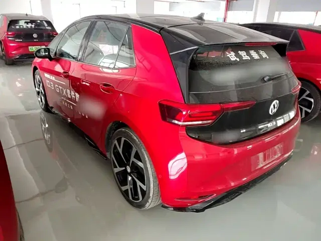 Volkswagen ID.3 — Фото автомобиля 4