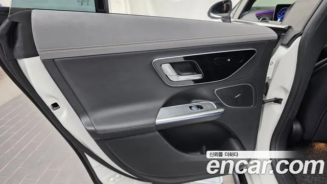 Mercedes-Benz EQE V295 — Фото автомобиля 14