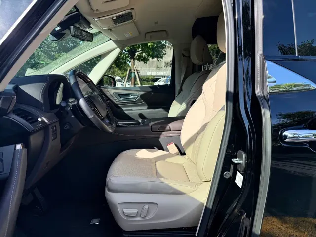 Toyota Vellfire — Фото автомобиля 10
