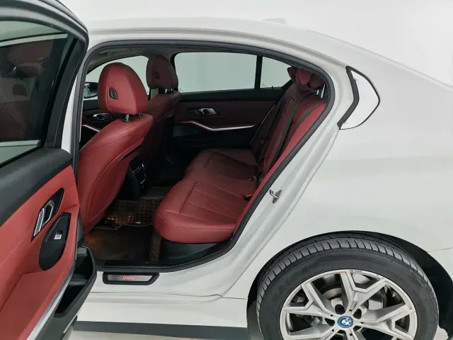 BMW i3 — Фото автомобиля 8