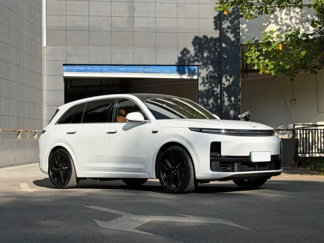 Li Auto L7 — Фото автомобиля 3