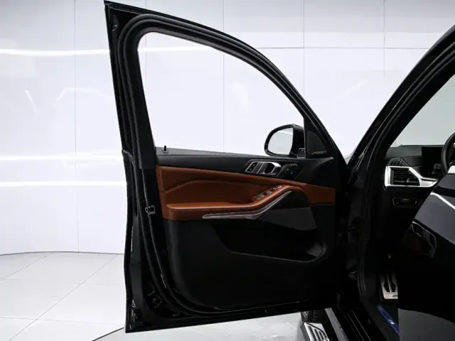 BMW X7 — Фото автомобиля 12