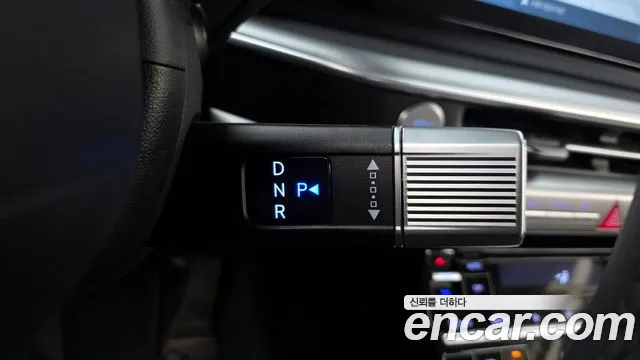 Hyundai Grandeur Grandeur (GN7) 2.5 Бензин 2WD — Фото автомобиля 9