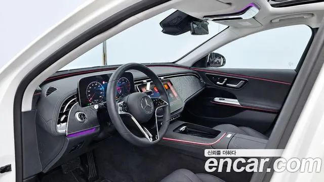 Mercedes-Benz E-Class — Фото автомобиля 9