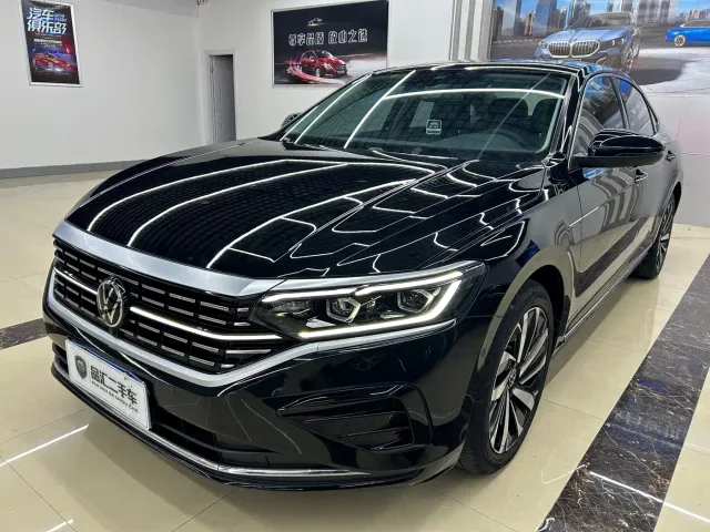 Фотография автомобиля — Volkswagen Passat