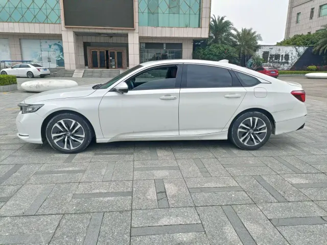 Honda Inspire — Фото автомобиля 3