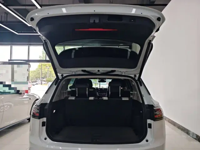 Volkswagen ID.6 Crozz — Фото автомобиля 18
