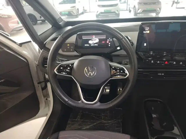 Volkswagen ID.3 — Фото автомобиля 10