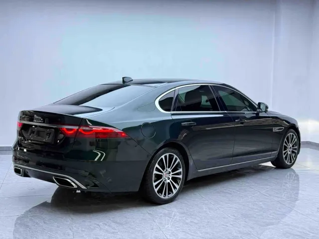 Jaguar XFL — Фото автомобиля 13