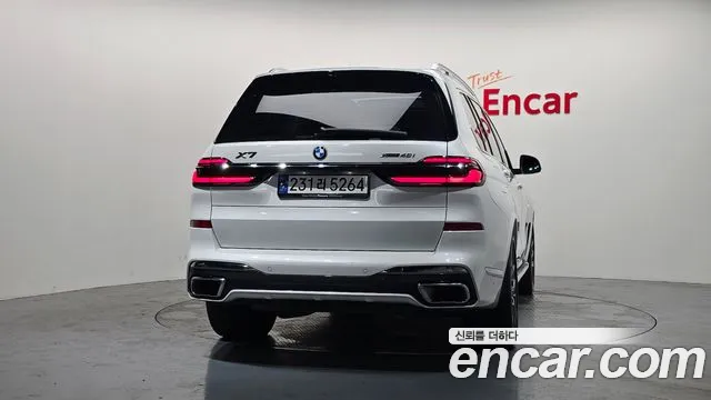 BMW X7 — Фото автомобиля 4