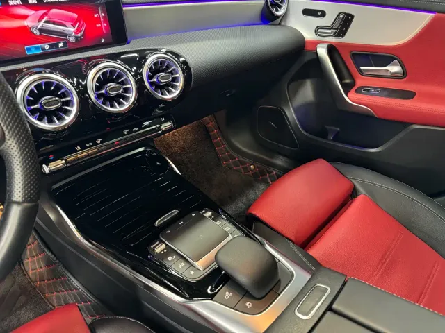 Mercedes-Benz A-Class AMG — Фото автомобиля 10