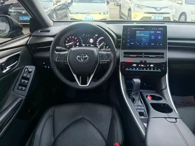 Toyota Avalon — Фото автомобиля 8