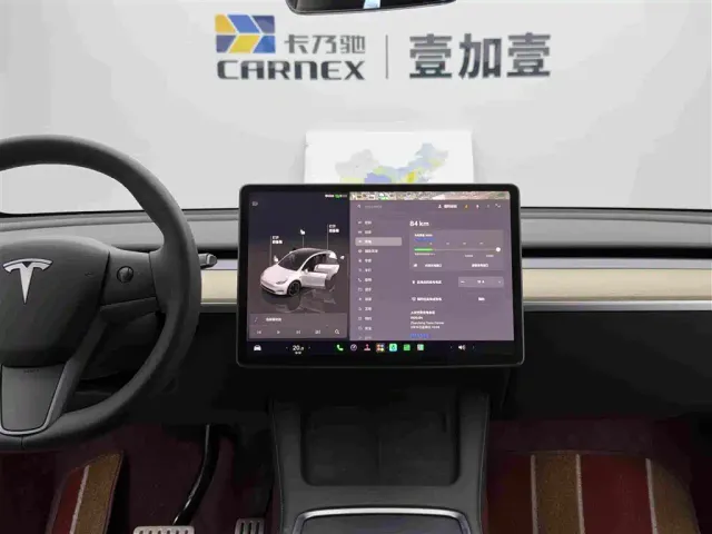Tesla Model Y — Фото автомобиля 12