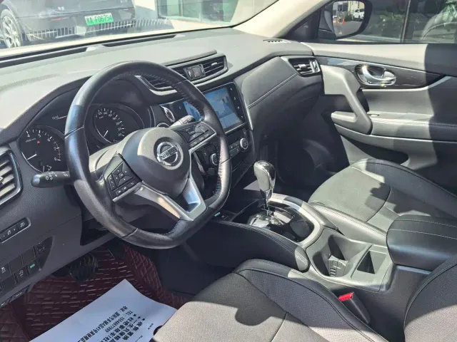Nissan X-Trail — Фото автомобиля 4