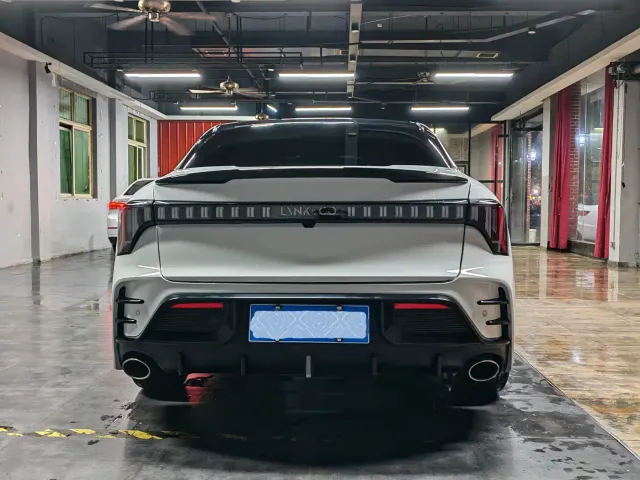 Lynk & Co 03 — Фото автомобиля 8