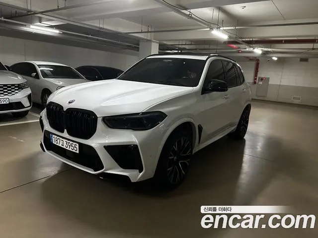 Фотография автомобиля — BMW X5 M G05