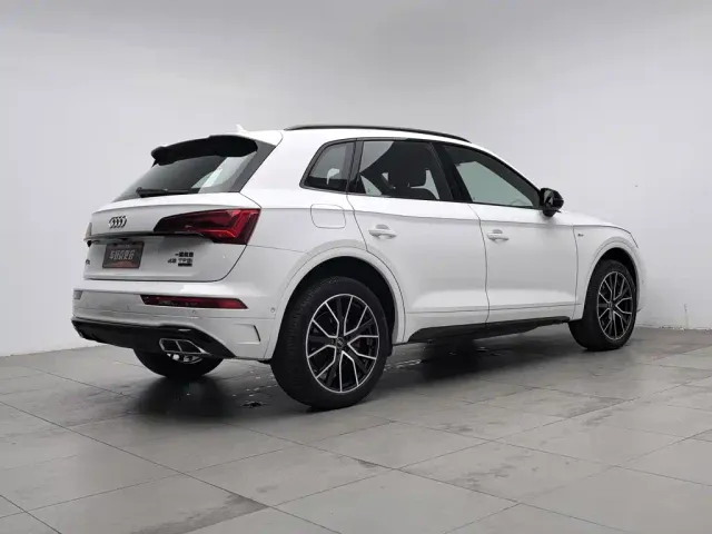 Audi Q5L — Фото автомобиля 2