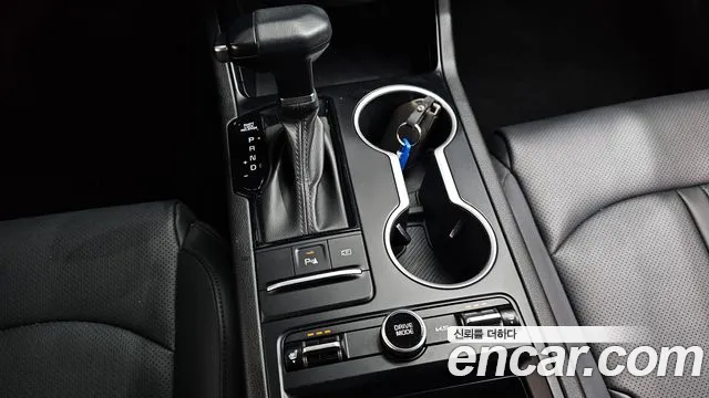 Kia K5 Новый K5 3 поколение 2.0 LPi(Для проката) — Фото автомобиля 8