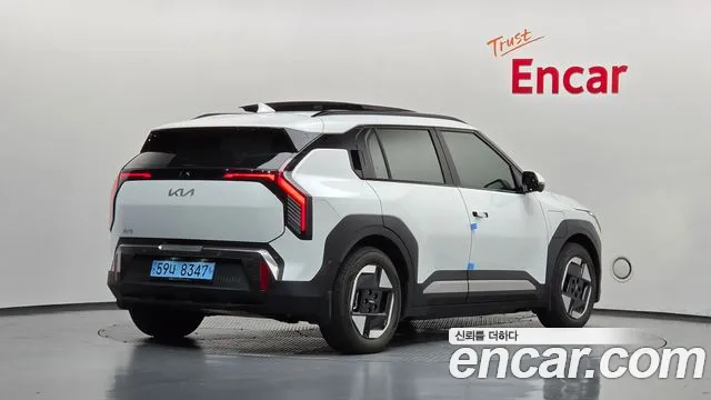 Kia EV3 — Фото автомобиля 2