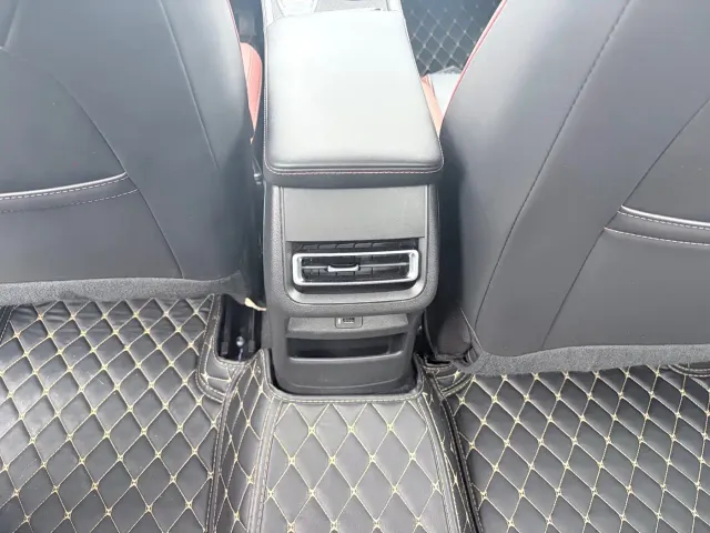 Changan Eado — Фото автомобиля 10