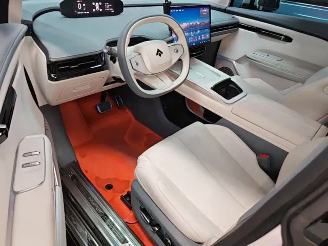 GAC Hyptec HT — Фото автомобиля 14