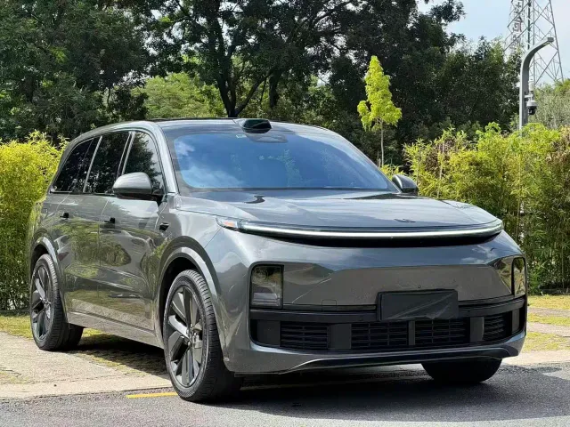 Li Auto L9 — Фото автомобиля 15