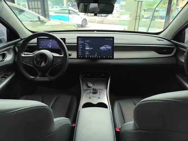 BYD Seal 05 DM-i — Фото автомобиля 9