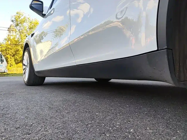 Tesla Model Y — Фото автомобиля 21