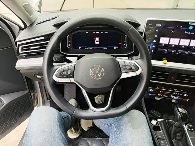 Volkswagen Sagitar — Фото автомобиля 10
